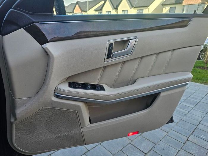 2014 Mercedes-Benz E-Class e300 bluetech diesel Hybrid
