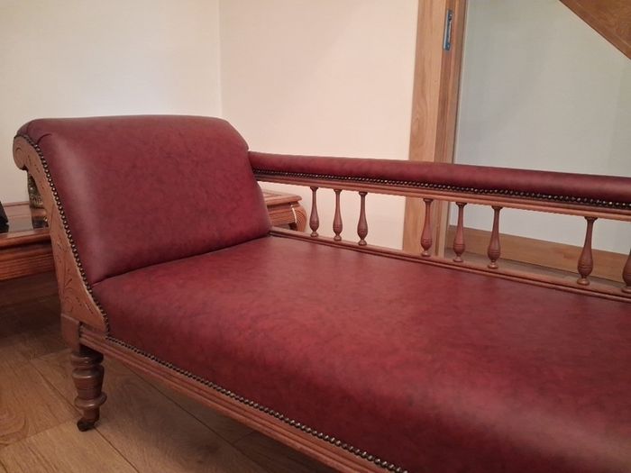 chaise longue