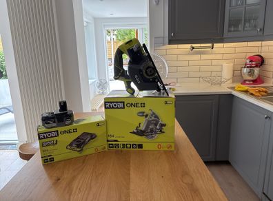 Circular saw, battery & charger