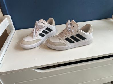 Adidas trainers UK 4.5