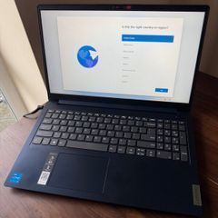 Lenovo IdeaPad 1i 15.6 Touchscreen i5 16GB 512GB