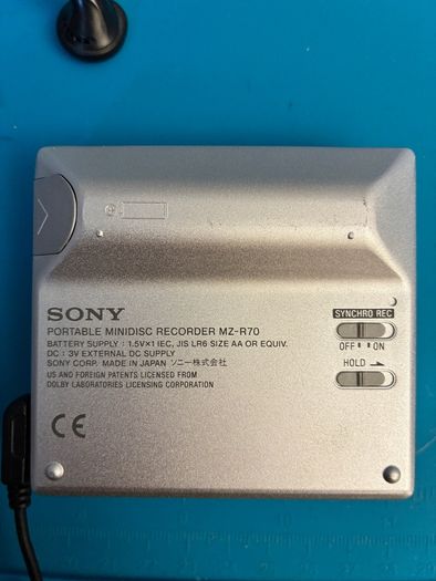 Sony MZ-R70 MiniDisc Walkman Recorder - Serviced & Tested