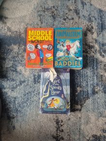 Books +1 free