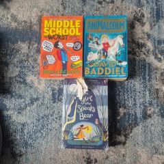 Books +1 free