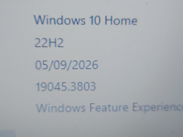 Toshiba Satellite C660-18C, Intel Celeron CPU 925, 2.3GHz, 4GB Ram, 255GB HDD, Windows 10, Microsoft Edge, Chrome and VLC