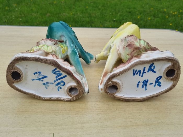 Pair of Capodimonte parrots