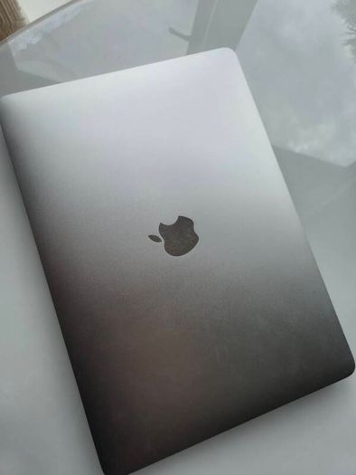 MacBook Air M1 Silver, Excellent Condition
