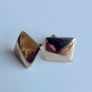 9ct gold stud earrings 4.35g Image 3