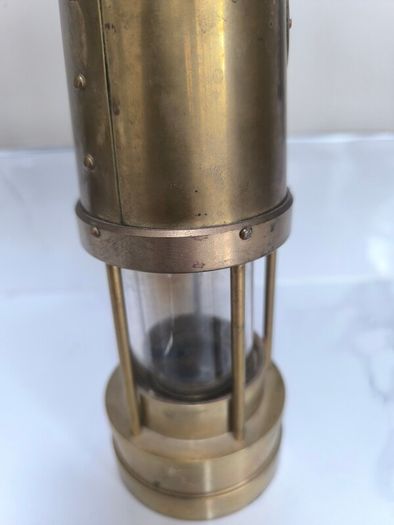 Davy miners lamp