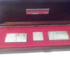 1977 solid silver ingot madallion  for queens silver jubilee