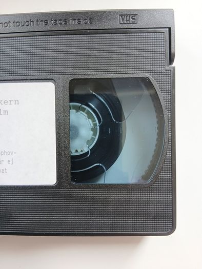 The Texas Chainsaw Massacre 1974 Film. English With Subtitles (Rare Scope Version) Letterbox Black Bars.