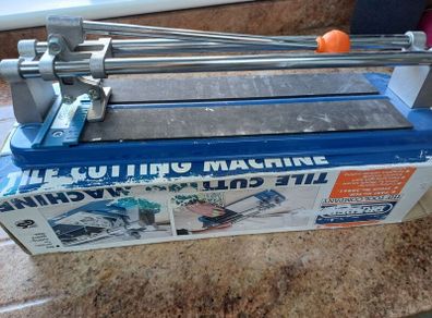 Tile cutter