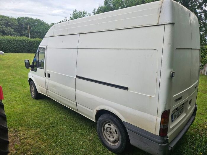 2005 Ford Transit T350