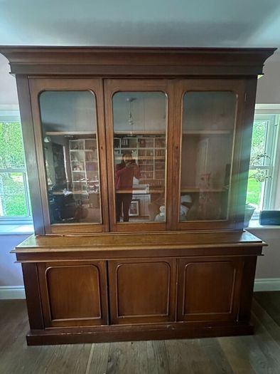 Beautiful Antique Mahogany Dresser