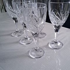 Set of 6 crystal cut glasseare