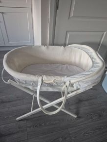 Cream Moses Basket and Stand