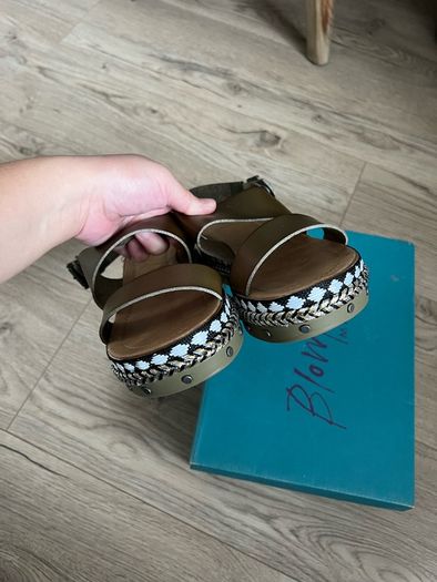 ladies shoes