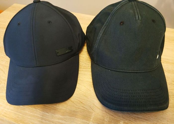 2 men's caps