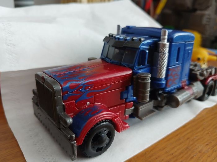 Transformer Studio Series Optimus Prime