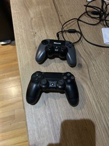playstation 4 controllers