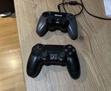playstation 4 controllers