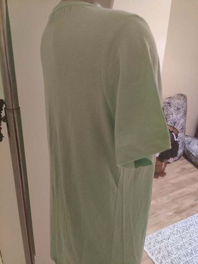 Crane lime green V-neck t-shirt size UK12/14 EU40/42 Postage included