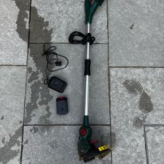 Battery strimmer