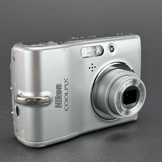 Nikon Coolpix L10 5.0MP Digital Camera