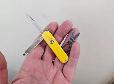 Vintage Victorinox Classic Sd 58mm Swiss Army Knife