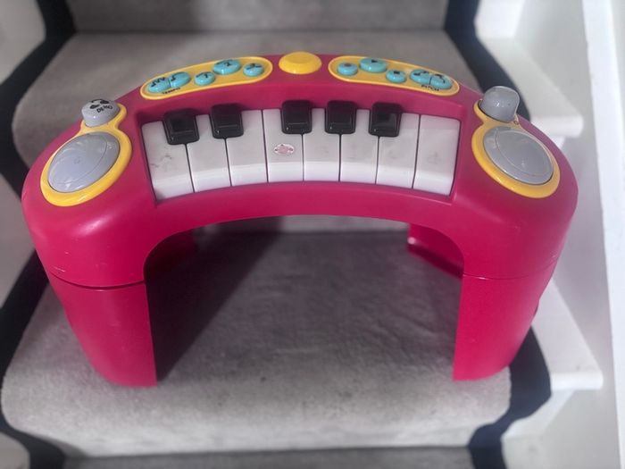 music keyboard