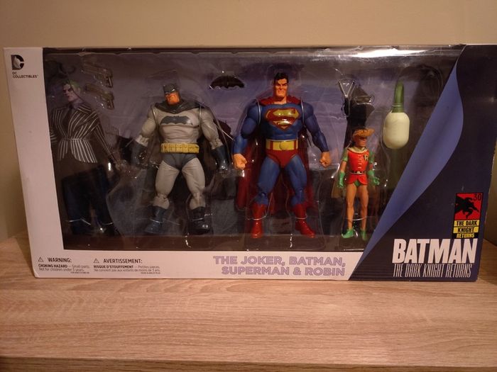 Dark Knight Returns Figure Set