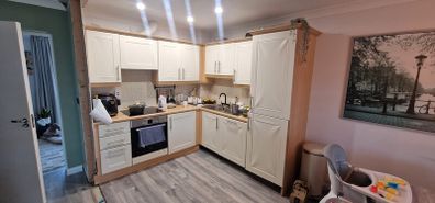 kitchen 200e with appliances