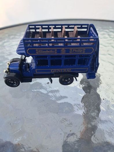 old buss model
