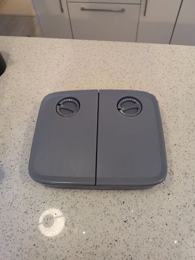 pet feeder automatic