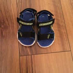 Skechers Sandals with flashing lights size EU-21, UK-4