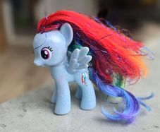 Rainbow Dash Brushable Figure Sparkle Glitter MLP G4 My Little Pony 2010