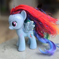 Rainbow Dash Brushable Figure Sparkle Glitter MLP G4 My Little Pony 2010