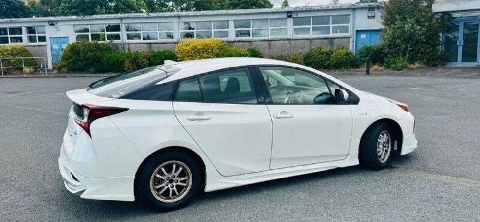 Toyota Prius hybrid 2019 (59k-km)