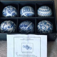 Set of 6 Blue and White Chinoiserie Decorative Porcelain Spheres Ceramic Orb Bowl Fillers Oriental Style Hand Painted Glazed Pottery Balls for Home Decor Vases and Centerpieces