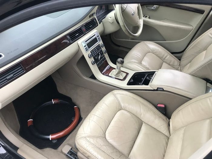 Volvo S80, Braking