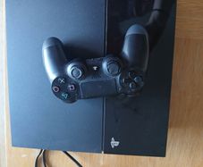 PlayStation 4 & Controller