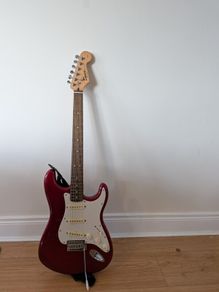 Squier Affinity Stratocaster Electric Guitar Red