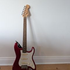 Squier Affinity Stratocaster Electric Guitar Red