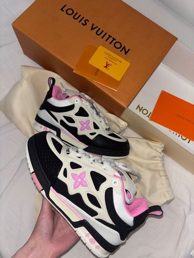 Louis Vuitton Pink & black skates