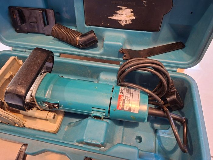 Makita 3901 Biscuit Jointer 240v