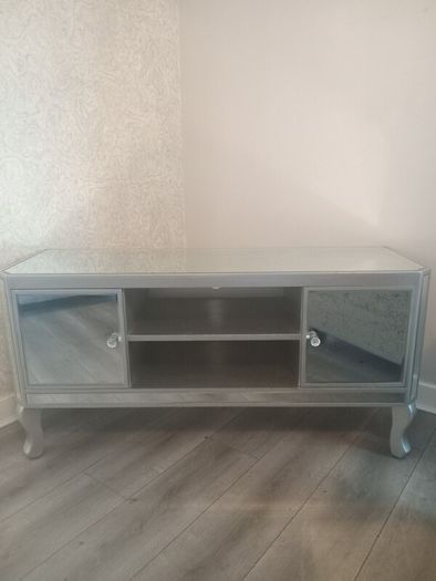 mirror tv unit