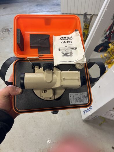 automatic level