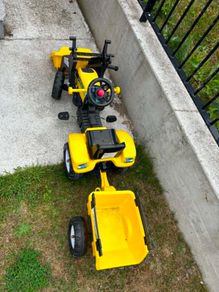 Ride on toy digger