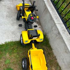 Ride on toy digger