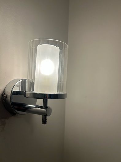 bathroom wall lights